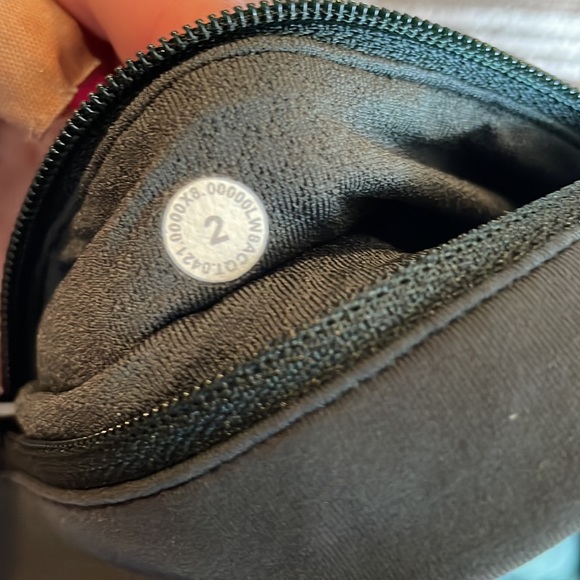 Lululemon High Rise Pace Rival Skirt in Floral Electric Multi: Size 2 - Picture 5 of 5